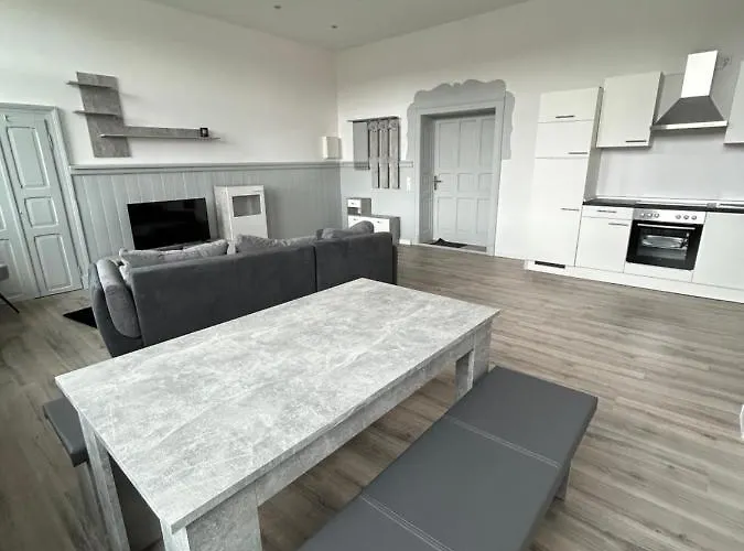 Alte Schule 1 * Schauenburg